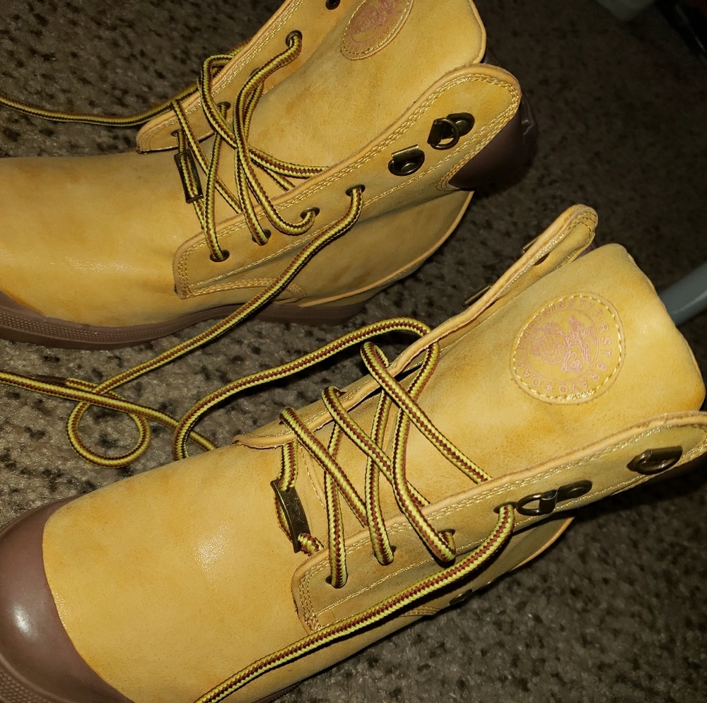 Yellow boots size 7.5